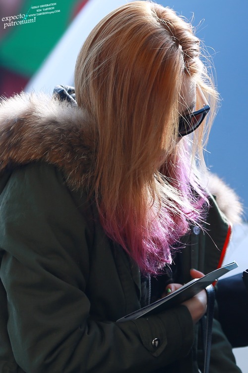 [ PICS] SNSD en el aeropuerto Gimpo dirigiéndose hacia japon Tumblr_mhpeuieuHQ1rs68xto1_500