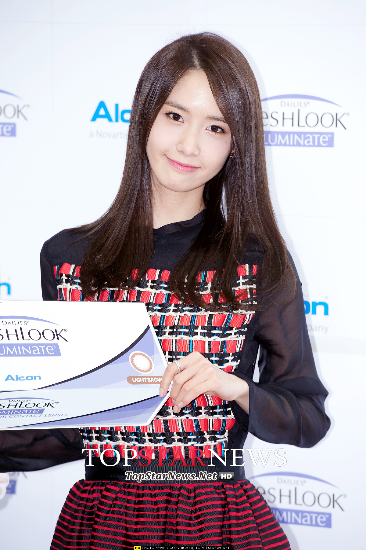 [PIC][12-02-2014]YoonA tham dự sự kiện "Alcon Freshlook Illuminate" vào sáng nay Tumblr_n0vedruc8T1sewbc1o1_1280