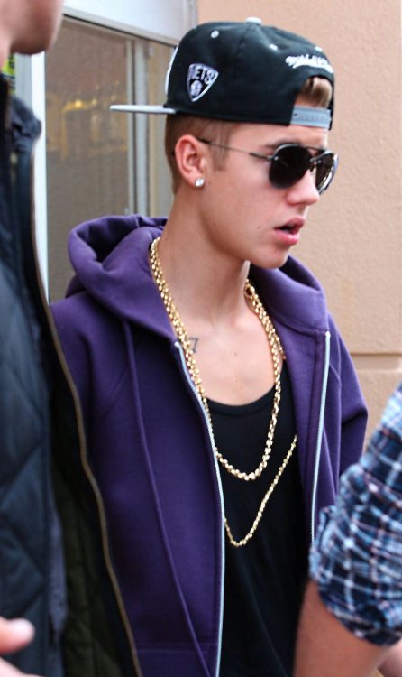 NEw Bieberpics <3 - Seite 7 Tumblr_mmxx61461f1r55kjto3_500