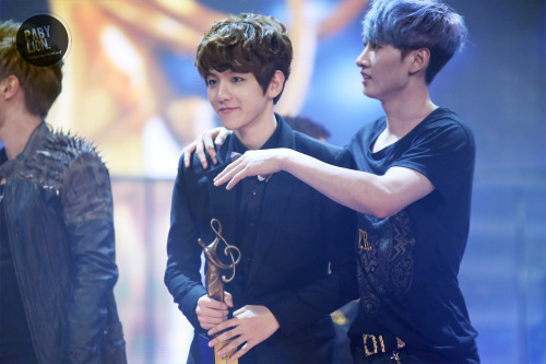 [PHOTOSET] 310113 Baekhyun - Seoul Music Awards Tumblr_mhk5wu6aai1qhmxnlo1_500