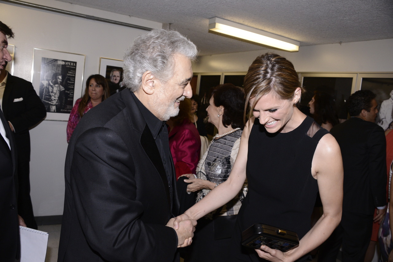 Stana Katic en el Concierto del 15 aniversario de Placido Domingo In Concert  Tumblr_mo2vgtyQPu1qbvrmlo3_1280