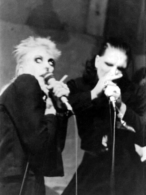 deathrock & goth+punk  people image thread - Page 9 Tumblr_mkenr7n0va1rc0qyro1_500