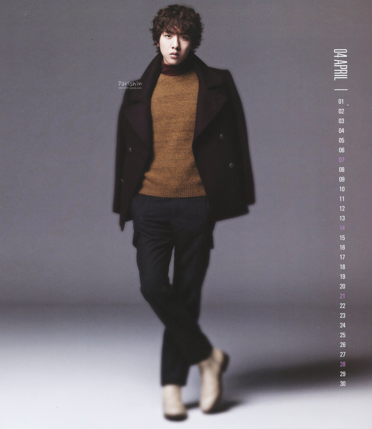 [Scans] Season Greeting 2013 Tumblr_mf8zst8vq81rgxfbio4_1280