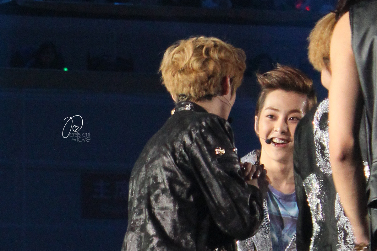 [Fantaken] 311212 EXO M XiuMin @ Jiangsu New Year's Eve Concert  Tumblr_mg0puuZ48q1rypxkgo1_1280