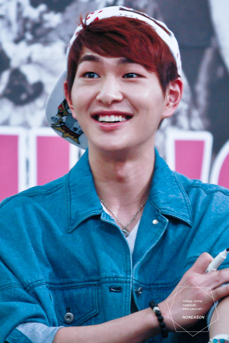 130512 Onew @ "Why So Serious" Fansigning #9: Yongdeungpo Tumblr_mn5nxdMQiY1r8fs1io1_1280
