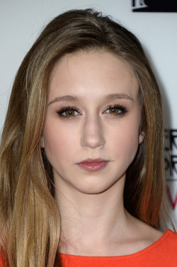 Taissa Farmiga Tumblr_mzh6dgSNAM1toeutoo2_250