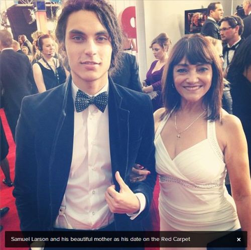 Glee Cast SAG Award 2013 Red Carpet Tumblr_mhb8bxOFyz1r9jzq9o1_500