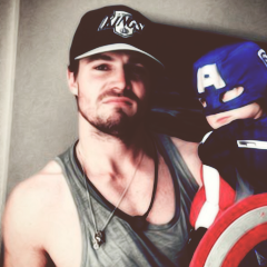 stephen amell