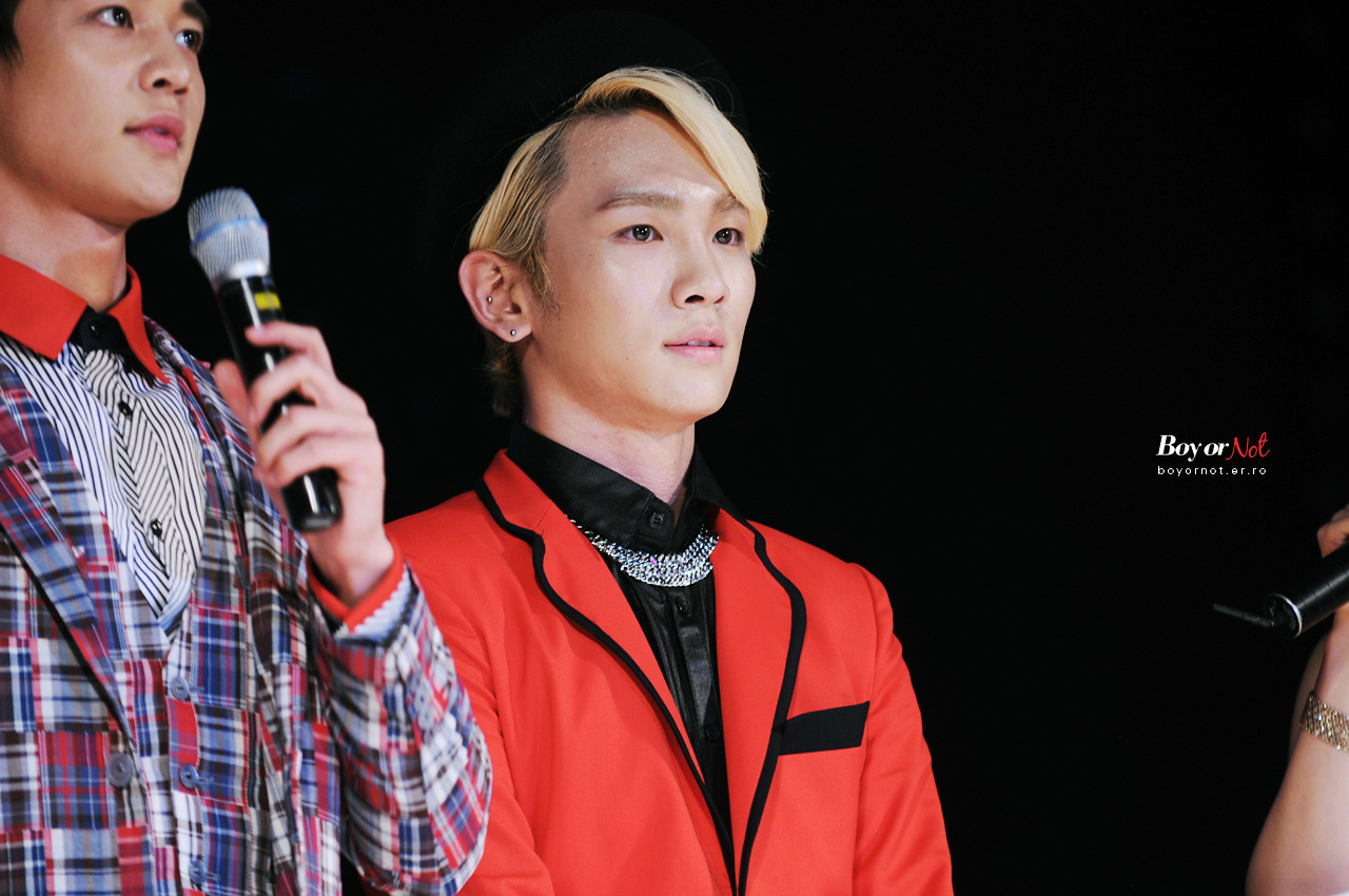 130406 Key @ Seoul Girls Collection 2013 event Tumblr_mkvf2sEDkx1r5kb7po1_1280