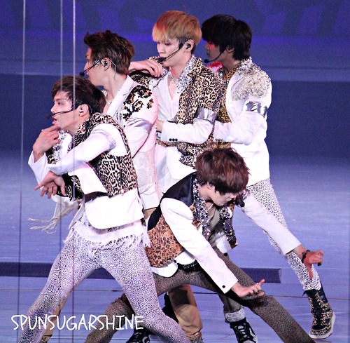 121208 SHINee @ SWCII en Singapur Tumblr_mere9oQUVG1qdtvhxo10_500