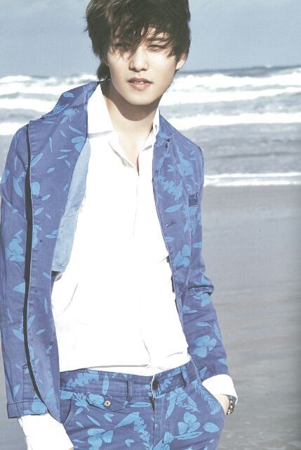 [SCANS] “BLUE TRAVEL” Photograph Collection 2013 Tumblr_mtordl6yeb1spvec4o4_500