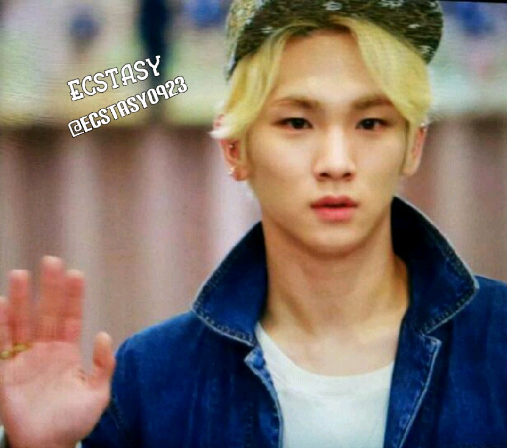 130422 Key @ Sukira Kiss the Radio Tumblr_mlns2r3Huj1r9fwqwo1_1280