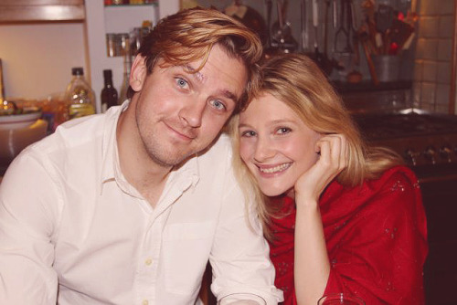 Babysitting, un court métrage avec Romola Garai et Dan Stevens Tumblr_miokw6qMJt1qzq6dxo1_500