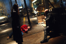 Nuevos/Viejos Still de  5.13 Vengeance Tumblr_mj46wnrNeK1qkbcujo9_250