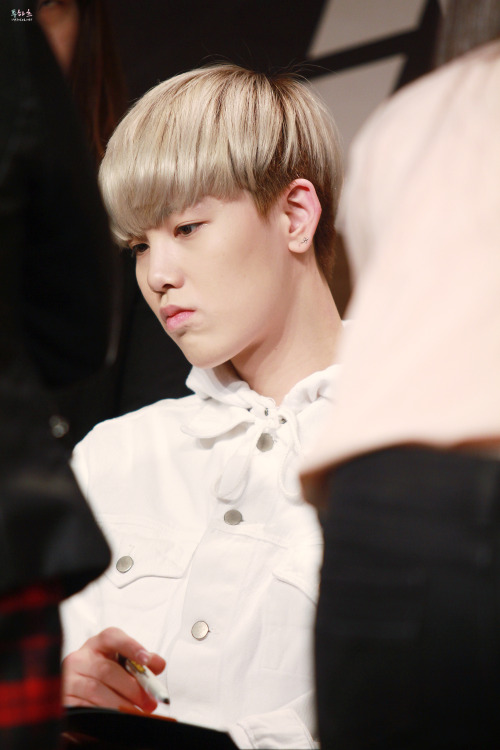 FAN.TAKEN| صور B.A.P في حدث توقيع المعجبين بـYongin .. Tumblr_n2w64gOB3P1rnkj5ho1_500