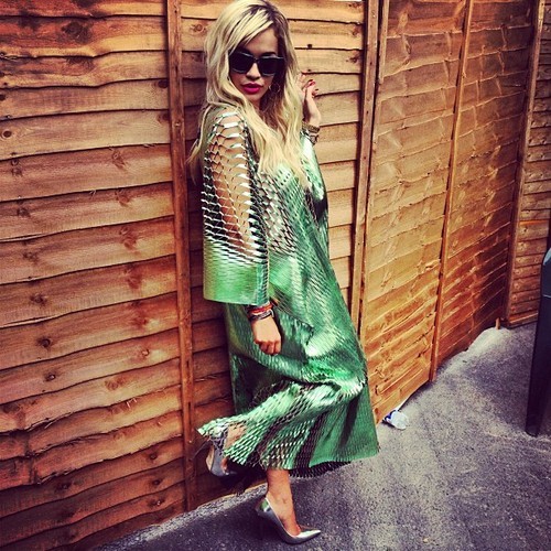 Rita Ora >> single "Poison" - Página 4 Tumblr_mpuwljH0B31sqfny1o2_500