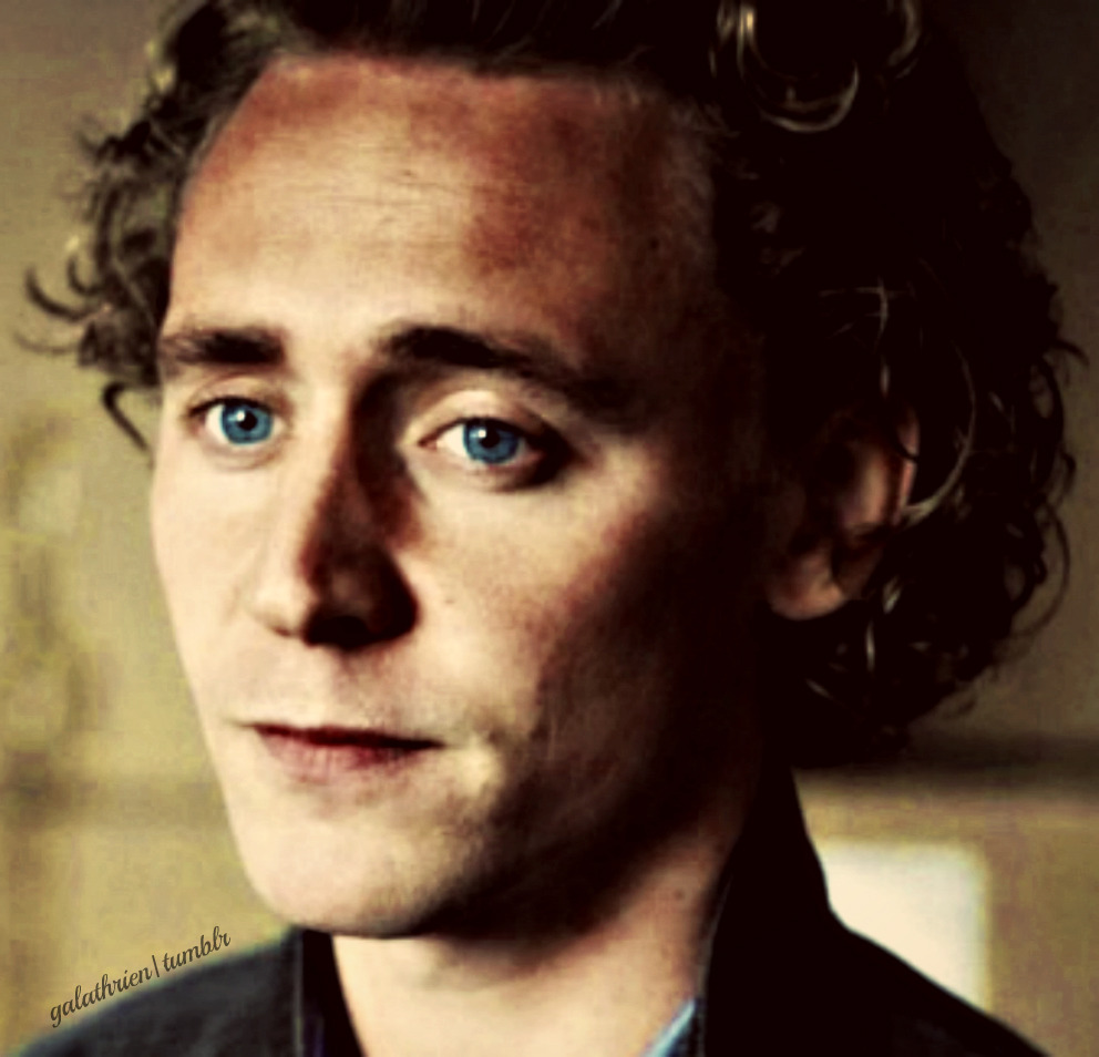 Tom Hiddleston egyéb filmjei - Page 7 Tumblr_mor3r26KID1rxj7yno1_1280