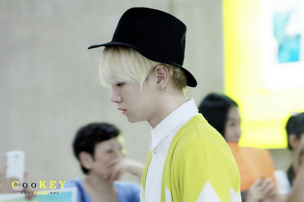 130726 Key @ Aeropuerto de Gimpo desde Japón Tumblr_mql45t2A5e1r5kb7po1_1280