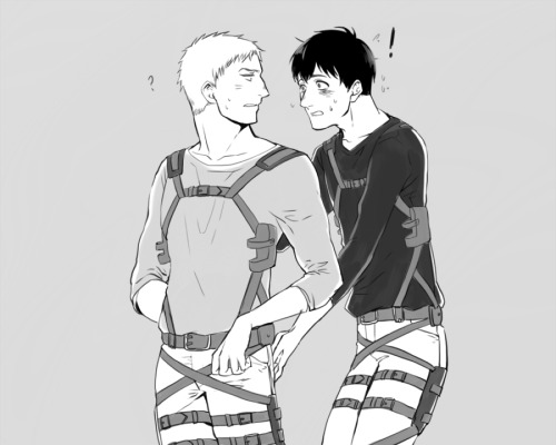 Do you think Reiner is gay Tumblr_mn68lhI9VM1sqhe2uo3_500