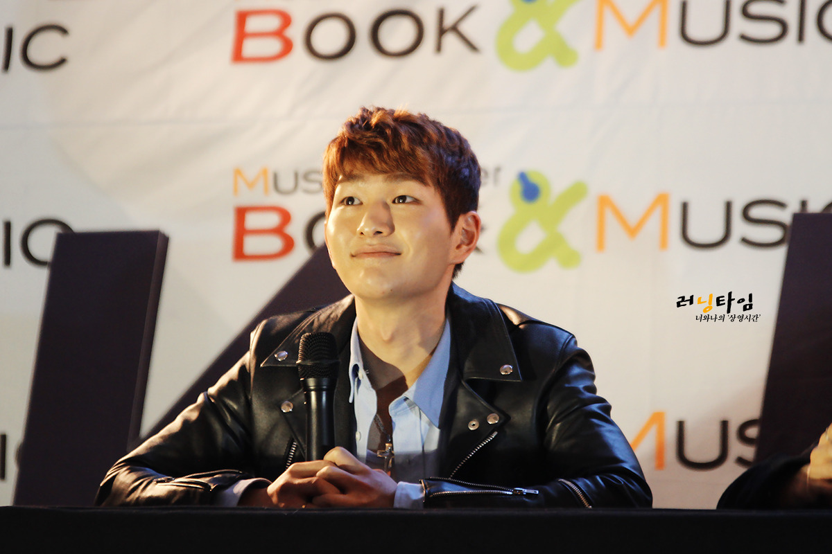 130228 Onew @ Youngpoong Books Fansigning Tumblr_mixuqcq8og1rtjlxyo1_1280