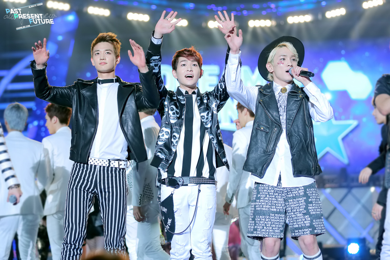 130511 SHINee @ Dream Concert Tumblr_mn3qaicOZA1r8fs1io1_1280