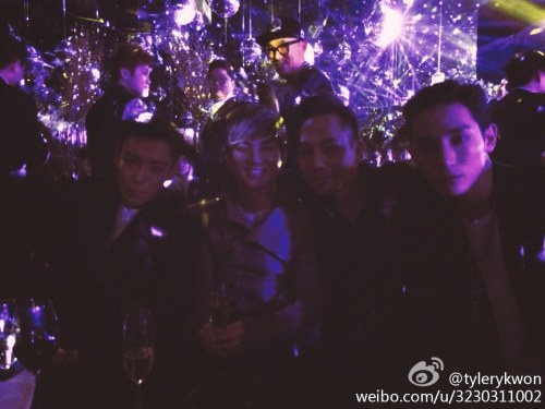 [Update] BIGBANG @ MAMA2013 (22/11/2013) Tumblr_mwp5t4DXWM1qb2yato7_r1_500