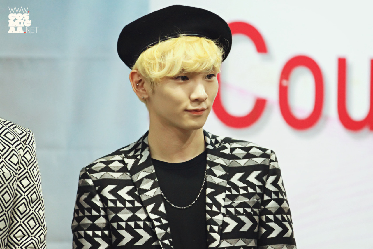 130314 Key @ "Dream Girl" Fansigning #5: Coex fansign Tumblr_mjphot899b1r5kb7po1_1280