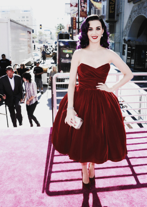 Katy Perry | Tumblr Çalışmaları Tumblr_mnu6et3xbi1su9b2do1_500