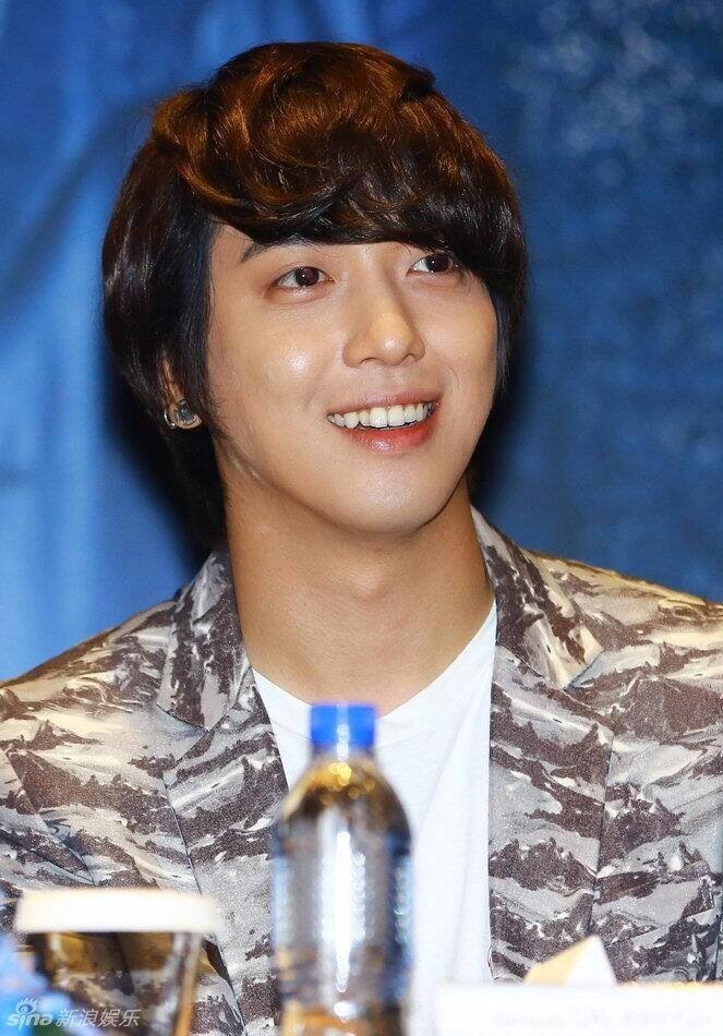 [EVENT] Presscon :  Blue Moon World Tour in Beijing (28.06.13) Tumblr_mp4cuaTigX1ql2c53o2_1280