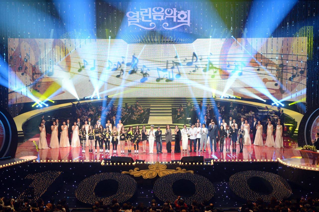 [PIC][29-10-2013]SNSD biểu diễn tại "KBS Open Concert 1000th Anniversary" vào tối nay - Page 2 Tumblr_mvheezsUhh1sewbc1o2_1280