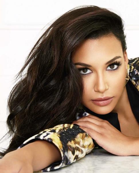 Naya Rivera para la Revista Latina Tumblr_msk8t46V9X1s57bimo1_r1_500