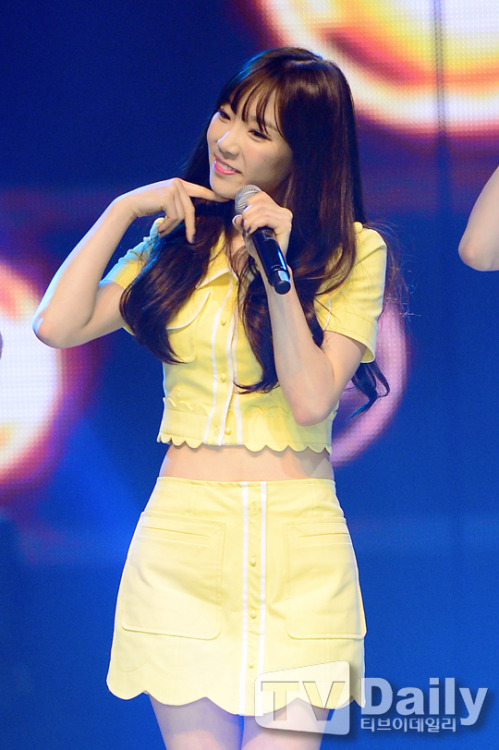 [PIC][15-03-2014]TaeTiSeo biểu diễn tại "Wapop Concert" vào tối nay Tumblr_n2h87yf5Z41sewbc1o2_500