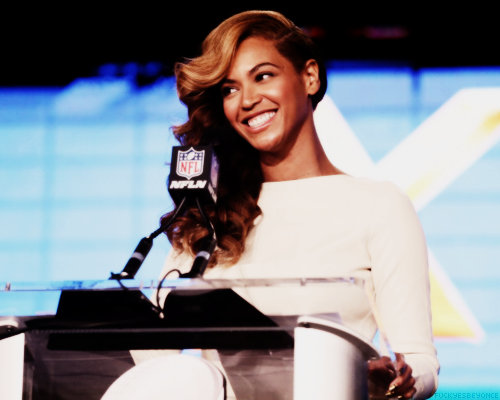 Beyoncé > Super Bowl Halftime 2013 Performance - Página 38 Tumblr_mhicqtbKjW1qimturo1_500