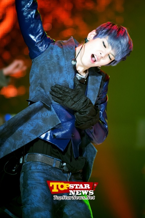 NEWS-PIC| صور B.A.P الرسمية في Show Champion بتاريخ 20 MAR Tumblr_mk088275vg1rnkj5ho1_500