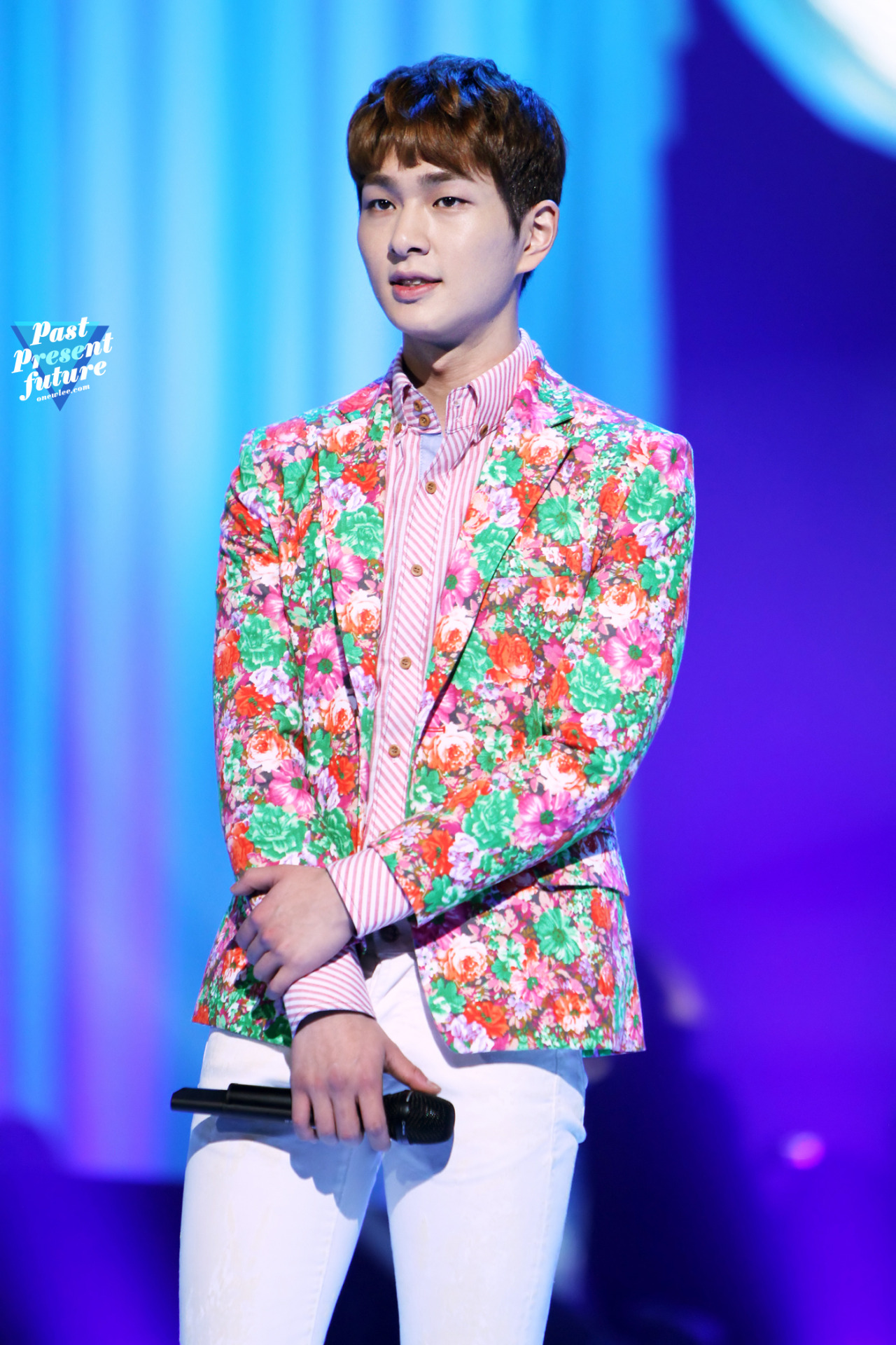 130305 Onew @ KBS Open Concert Tumblr_mj76yjOEKK1rtjlxyo1_1280