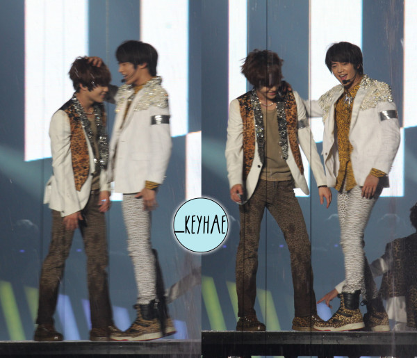 121208 SHINee @ SWCII en Singapur Tumblr_merca2oc1W1qdtvhxo2_1280