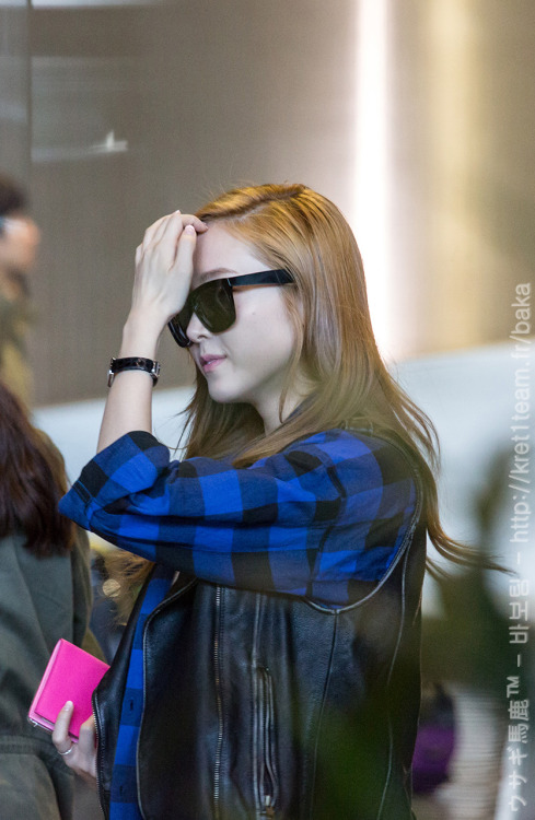 [PIC][23-04-2013]Jessica khởi hành đi Paris để chụp hình cho một tạp chí vào sáng nay Tumblr_mlscp6YVqz1qm2npxo7_500