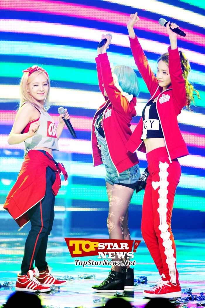 [24-01-2013]Girls' Generation dành "TRIPLE CROWN" cho "I Got A Boy" trên chương trình Mnet "M! Countdown" chiều nay - Page 3 Tumblr_mh6dsgkEMq1rs68xto3_1280