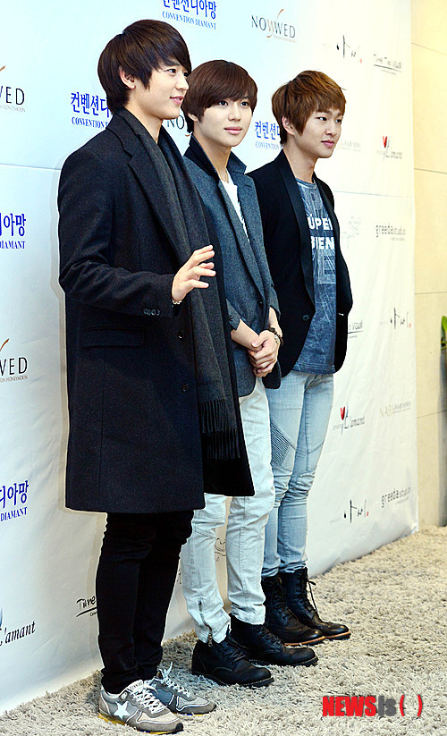 121216 Onew, Minho y Taemin @ Boda de Hong Rongki y Kim Alene Tumblr_mf46v1lgph1rsplwwo4_1280