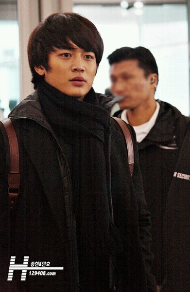 121207 Minho @ Icheon Airport yendo a Singapur Tumblr_menzlxrCUi1qdws1jo2_400