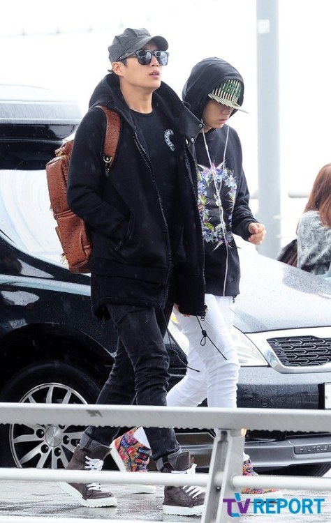 [PICS] [20.04.13] Doojoon @ Incheon Airport to Taiwan Tumblr_mlj7d81JzM1qzjehuo1_500