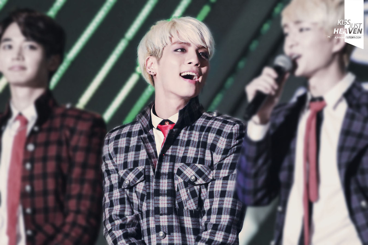 131114 Jonghyun @ Melon Music Awards 2013 Tumblr_mwb8v3QE4Q1qzk8j4o1_1280