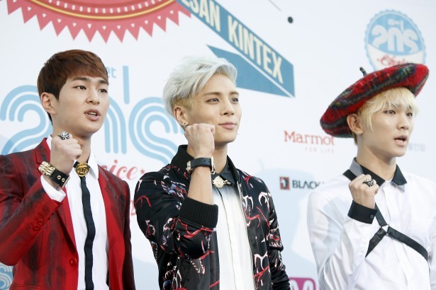 130718 SHINee @ 20's Mnet Choice Awards Tumblr_mq6hc2TlLx1r8fs1io1_1280