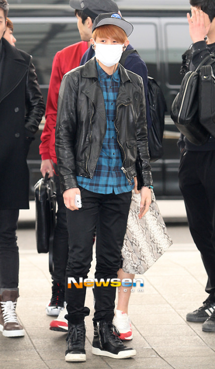 [PICS] [08.03.13] Yoseob @ INCHEON AIRPORT DEPART TO JAKARTA Tumblr_mjbiq08FSx1qzjehuo2_500