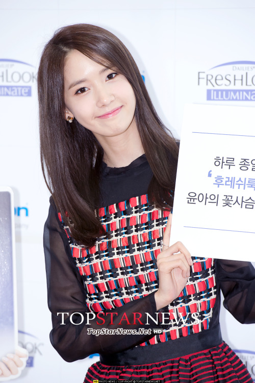 [PIC][12-02-2014]YoonA tham dự sự kiện "Alcon Freshlook Illuminate" vào sáng nay Tumblr_n0vedruc8T1sewbc1o2_500