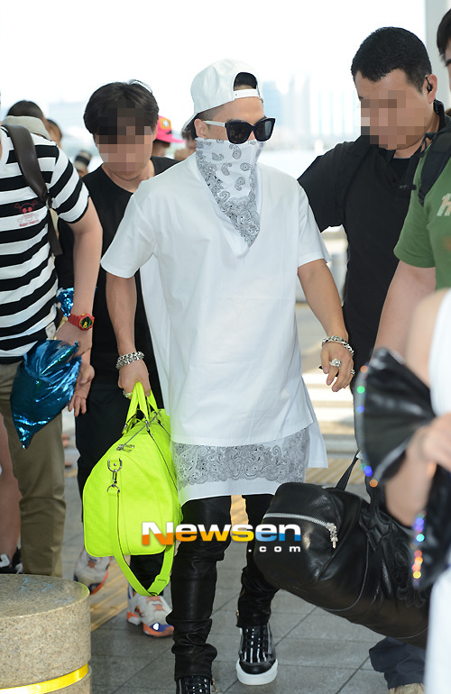 [21/6/13][Pho] GD và Taeyang tại sân bay Incheon đến Malaysia Tumblr_moqo6bYMJd1qb2yato9_1280