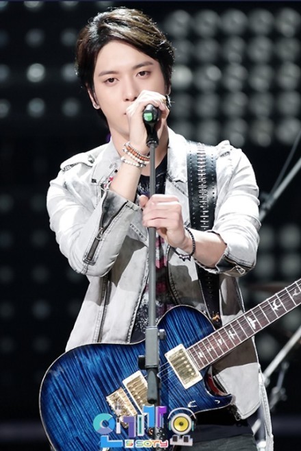 [Live] CNBLUE @ SBS Inkigayo Half Year (14.07.2013) Tumblr_mqlf3zkXn81rgxfbio8_500