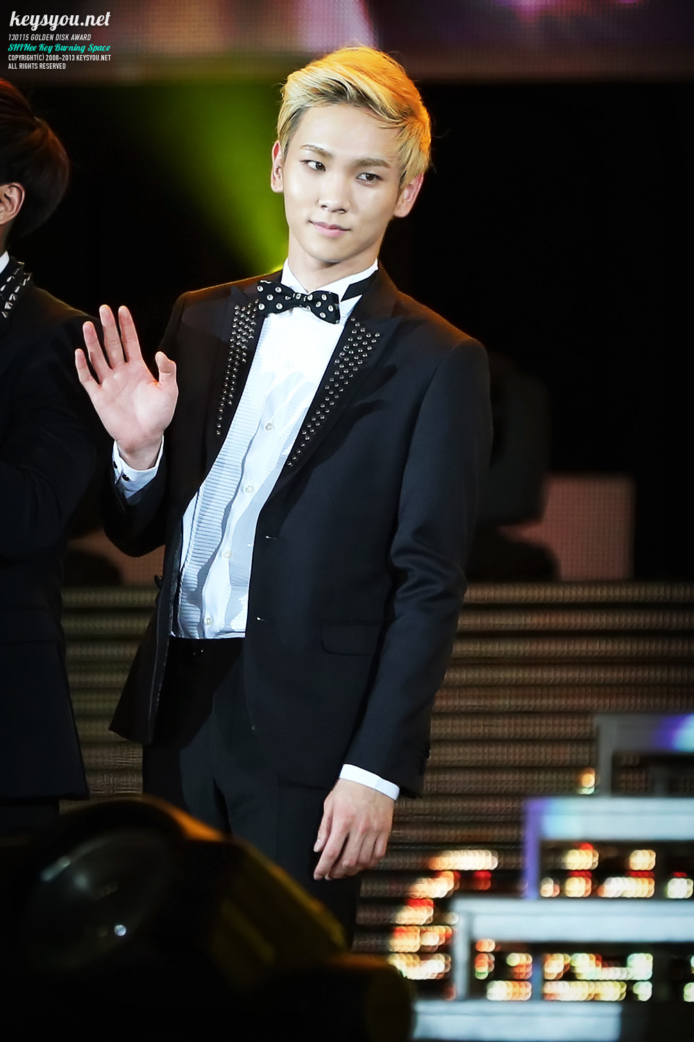 130115 Key @ 27th Golden Disk Awards Tumblr_mgt95m5Geo1r5kb7po1_1280