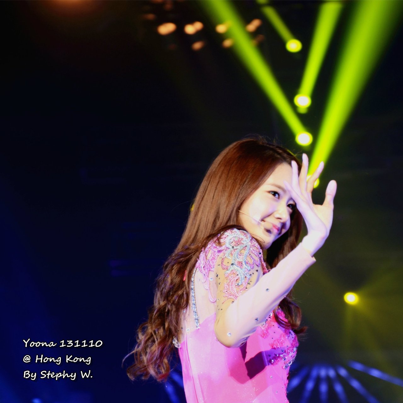 [PIC][08/09/10-11-2013]Hình ảnh mới nhất từ "2013 Girls' Generation's World Tour – Girls & Peace in HongKong" của SNSD - Page 16 Tumblr_mw2bvz8xTZ1qbalato1_1280