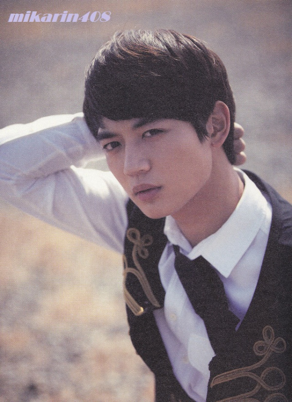 [SCANS] SHINee - '1000 Years, Always By Your Side' Booklet y Photocards Tumblr_mev8s7bGqX1qdtvhxo7_1280